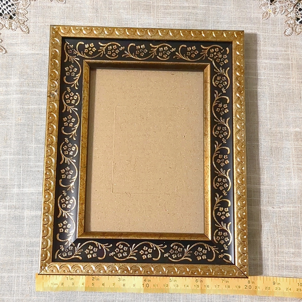 Black and Gold Picture Frame